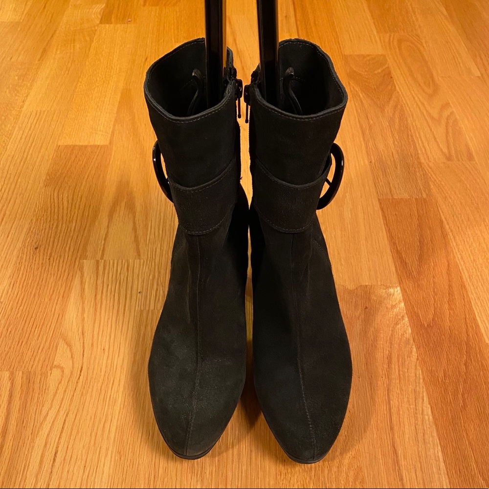 La Canadienne Suede Booties